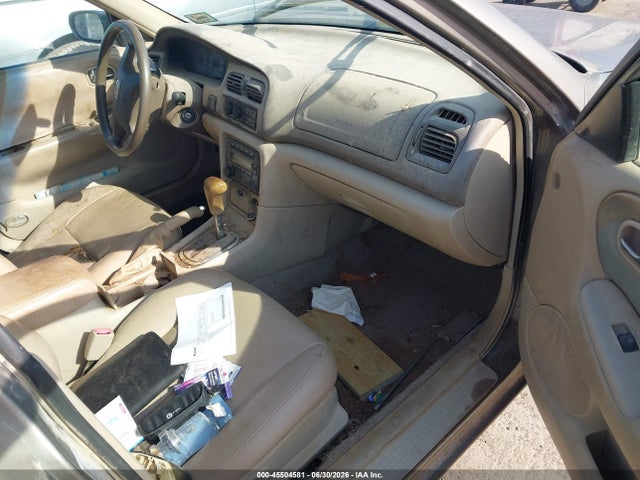 45504581 :رقم المزاد ، 1YVGF22C715243187 vin ، 2001 Mazda 626 Es/lx مزاد بيع