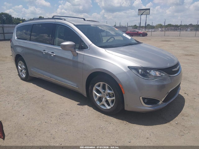 Продаж на аукціоні авто 2017 Chrysler Pacifica Touring-l, vin: 2C4RC1BG4HR803507, номер лоту: 45504604