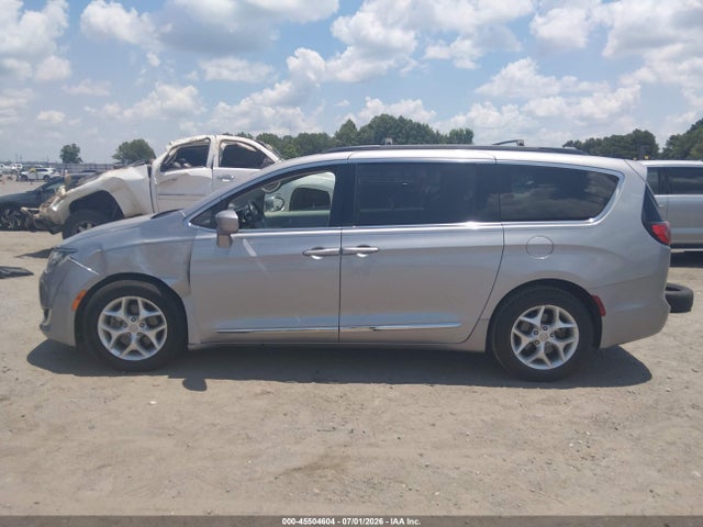 45504604 :رقم المزاد ، 2C4RC1BG4HR803507 vin ، 2017 Chrysler Pacifica Touring-l مزاد بيع