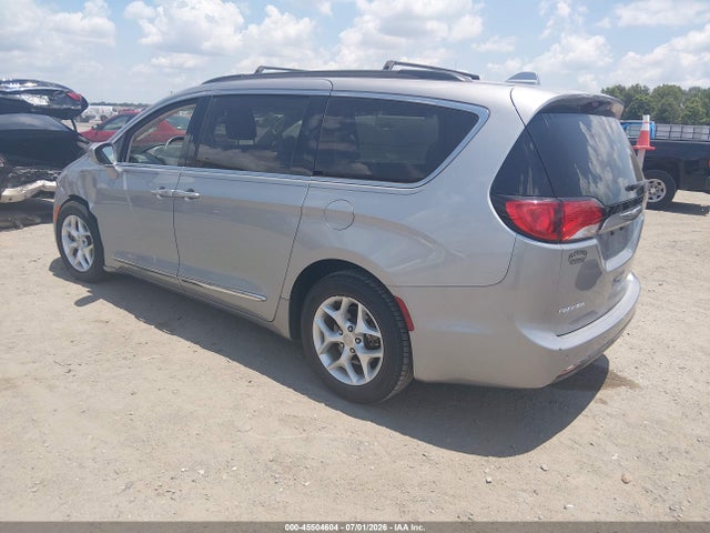 45504604 :رقم المزاد ، 2C4RC1BG4HR803507 vin ، 2017 Chrysler Pacifica Touring-l مزاد بيع