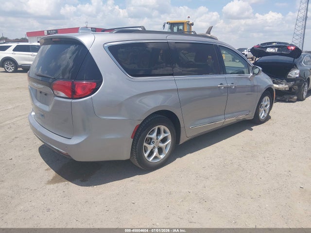 45504604 :رقم المزاد ، 2C4RC1BG4HR803507 vin ، 2017 Chrysler Pacifica Touring-l مزاد بيع
