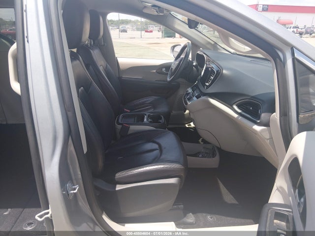 45504604 :رقم المزاد ، 2C4RC1BG4HR803507 vin ، 2017 Chrysler Pacifica Touring-l مزاد بيع