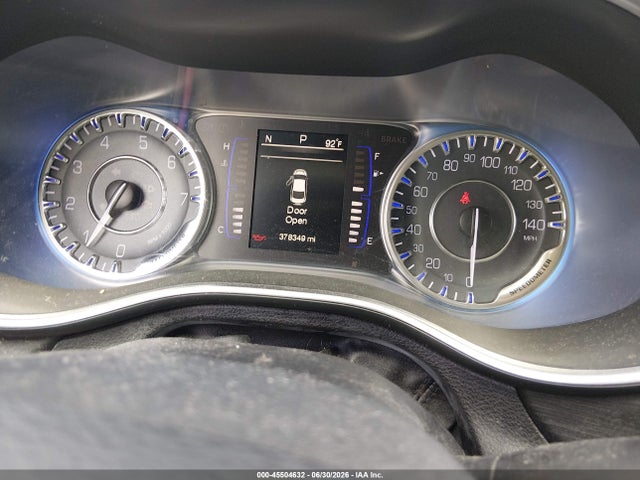 45504632 :رقم المزاد ، 1C3CCCAGXFN730970 vin ، 2015 Chrysler 200 Limited مزاد بيع