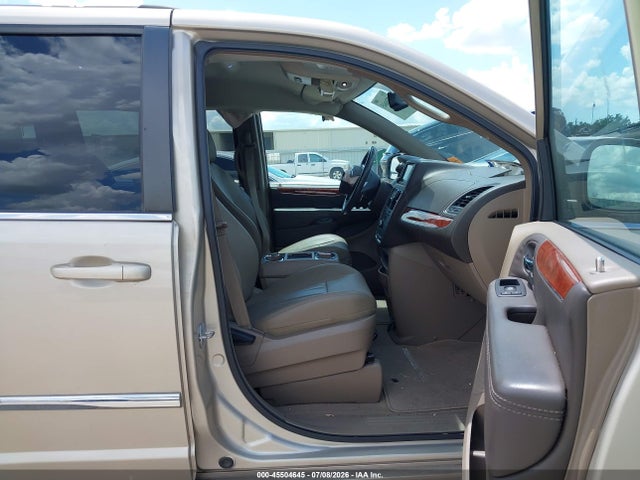 45504645 :رقم المزاد ، 2C4RC1BG6GR240247 vin ، 2016 Chrysler Town & Country Touring مزاد بيع