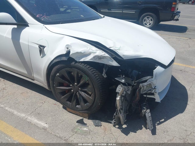 Продажа на аукционе авто 2016 Tesla Model S 60/70/75/85, vin: 5YJSA1E18GF160524, номер лота: 45504697