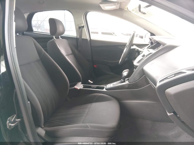 1FADP3E22HL325211 Ford FOCUS S