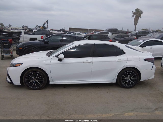 Продажа на аукционе авто 2024 Toyota Camry Se, vin: 4T1G11AK9RU897113, номер лота: 45504726