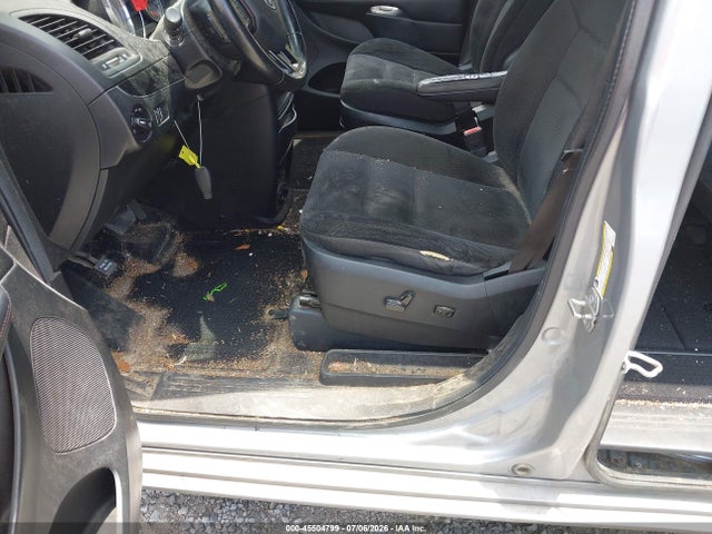2C4RDGBG2KR806106 Dodge Grand Caravan Se 35th Anniversary Edition