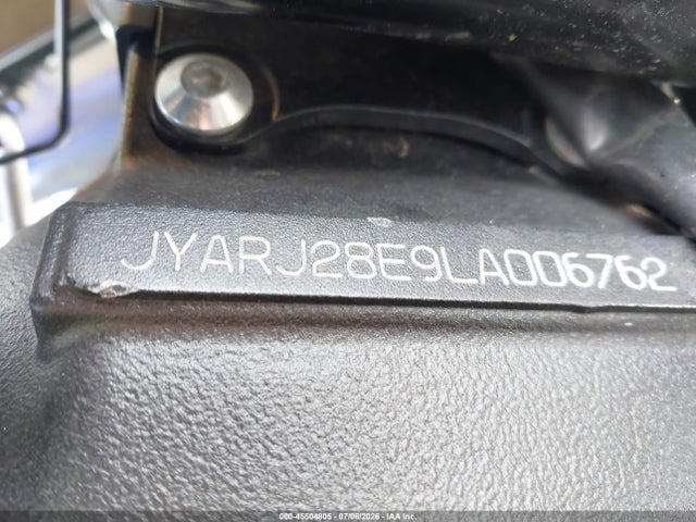 Yamaha YZFR6 2020 JYARJ28E9LA006762 Image 10