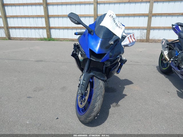 Yamaha YZFR6 2020 JYARJ28E9LA006762 Image 5