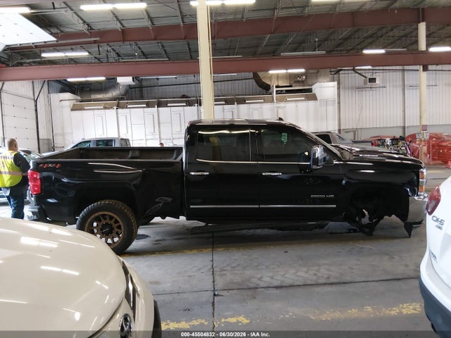 2018 Chevrolet Silverado 2500hd Ltz მანქანა იყიდება აუქციონზე, vin: 1GC1KWEY4JF230560, აუქციონის ნომერი: 45504832