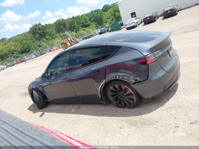 7SAYGDEF8NF546205 Tesla Model Y Performance Dual Motor All-wheel Drive