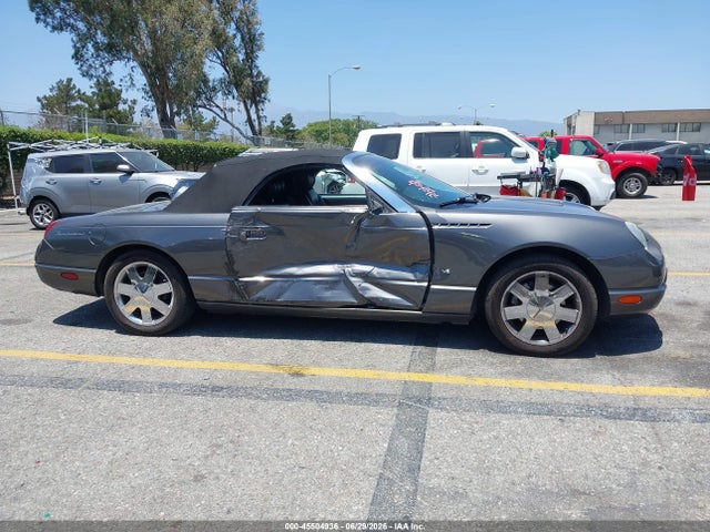 45504936 :رقم المزاد ، 1FAHP60AX3Y112858 vin ، 2003 Ford Thunderbird مزاد بيع