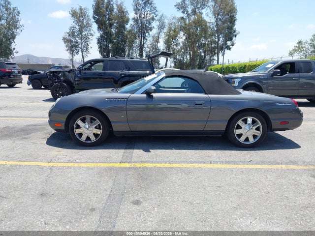 45504936 :رقم المزاد ، 1FAHP60AX3Y112858 vin ، 2003 Ford Thunderbird مزاد بيع