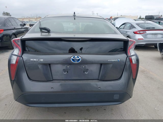 Toyota Prius Two 2018 JTDKBRFU7J3059936 Image 16