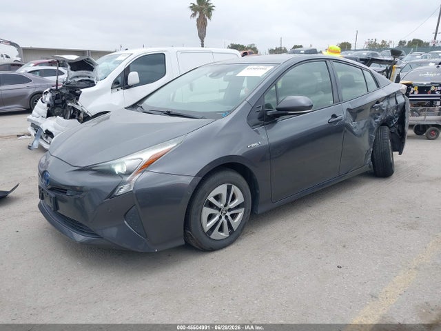 Toyota Prius Two 2018 JTDKBRFU7J3059936 Image 2
