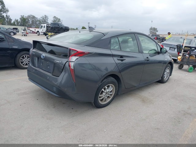 Toyota Prius Two 2018 JTDKBRFU7J3059936 Image 4