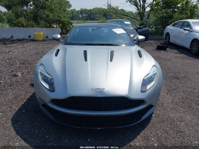 Aston Martin Db11 Launch Edition 2017 SCFRMFAV1HGL02099 Image 12