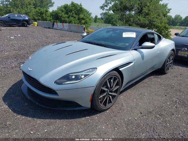 Aston Martin Db11 Launch Edition 2017 SCFRMFAV1HGL02099 Image 2