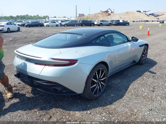 Aston Martin Db11 Launch Edition 2017 SCFRMFAV1HGL02099 Image 4