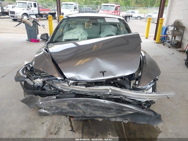 5YJ3E1EA9TF136137 Tesla Model 3 Premium Rear-wheel Drive/rear-wheel Drive