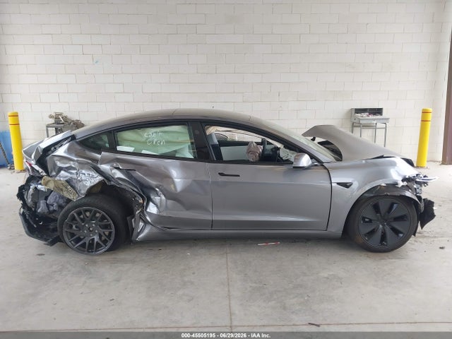 5YJ3E1EA9TF136137 Tesla Model 3 Premium Rear-wheel Drive/rear-wheel Drive