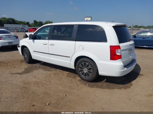 Auction sale of the 2014 Chrysler Town & Country S, vin: 2C4RC1HG3ER225239, lot number: 45505239