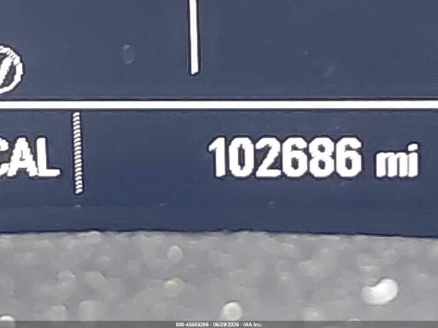 2GNAXJEV2J6150072 Chevrolet EQUINOX LT