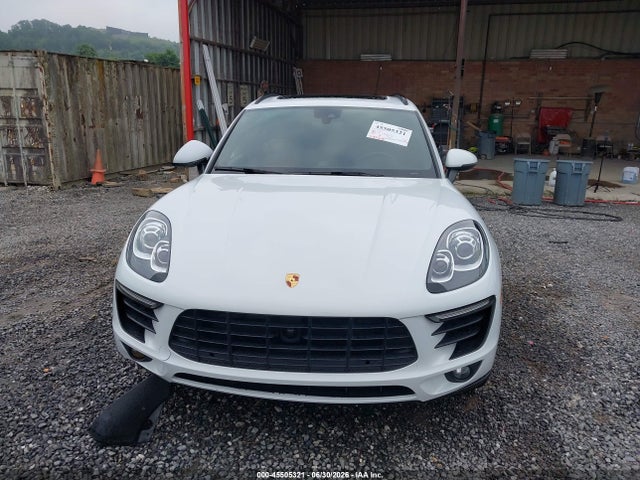 Porsche Macan Sport Edition 2018 WP1AA2A52JLB23434 Image 12