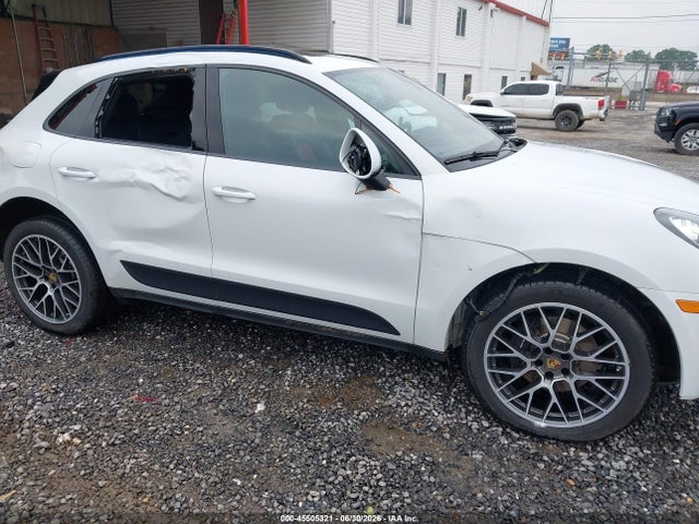 Porsche Macan Sport Edition 2018 WP1AA2A52JLB23434 Image 6