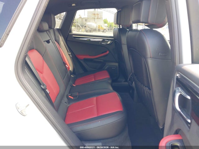 Porsche Macan Sport Edition 2018 WP1AA2A52JLB23434 Image 8