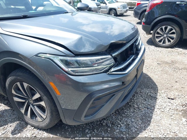 2024 Volkswagen Tiguan 2.0t S მანქანა იყიდება აუქციონზე, vin: 3VVFB7AX4RM139701, აუქციონის ნომერი: 45505352