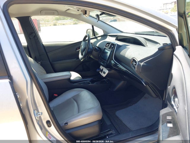 Toyota Prius Three 2017 JTDKARFU9H3049423 Image 5