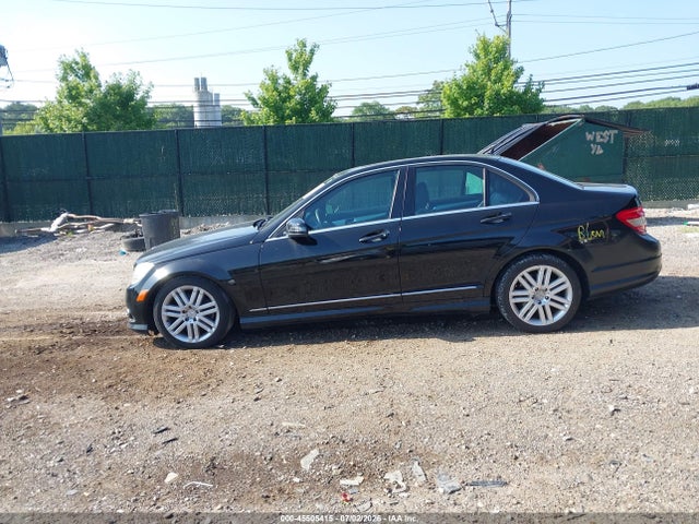 45505415 :رقم المزاد ، WDDGF81XX9F331272 vin ، 2009 Mercedes-benz C 300 Luxury 4matic/sport 4matic مزاد بيع