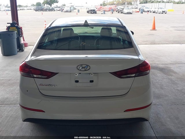 5NPD84LF3JH218651 Hyundai ELANTRA SEL