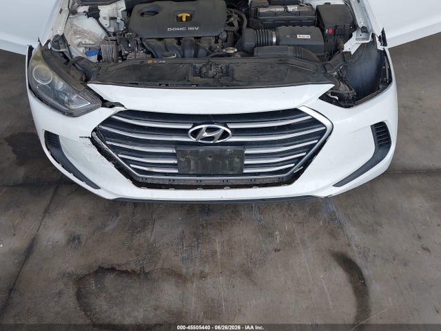 5NPD84LF3JH218651 Hyundai ELANTRA SEL