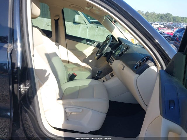 Auction sale of the 2017 Volkswagen Tiguan 2.0t/2.0t S, vin: WVGAV7AX9HK003906, lot number: 45505507