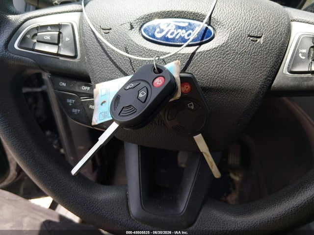 45505525 :رقم المزاد ، 1FMCU0GD3HUD04434 vin ، 2017 Ford Escape Se مزاد بيع