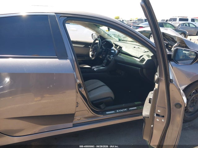 Продажа на аукционе авто 2017 Honda Civic Lx, vin: 19XFC2F50HE028402, номер лота: 45505563