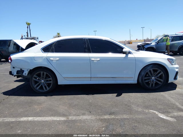 Продажа на аукционе авто 2016 Volkswagen Passat 1.8t R-line, vin: 1VWAT7A33GC041998, номер лота: 45505644