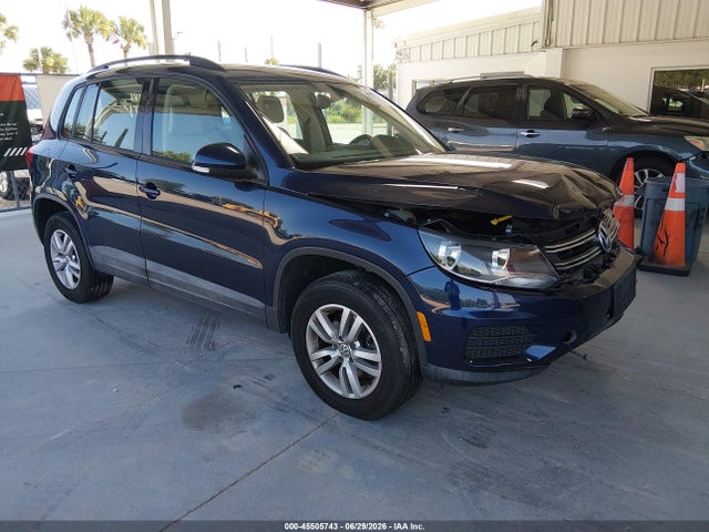 2016 Volkswagen Tiguan S მანქანა იყიდება აუქციონზე, vin: WVGBV7AX4GW587837, აუქციონის ნომერი: 45505743