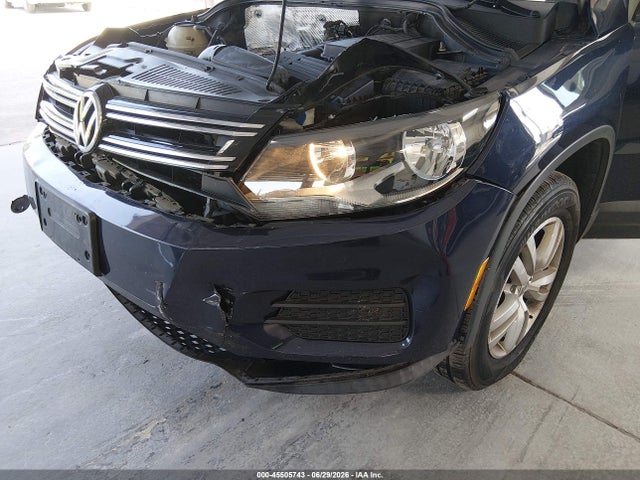 2016 Volkswagen Tiguan S მანქანა იყიდება აუქციონზე, vin: WVGBV7AX4GW587837, აუქციონის ნომერი: 45505743