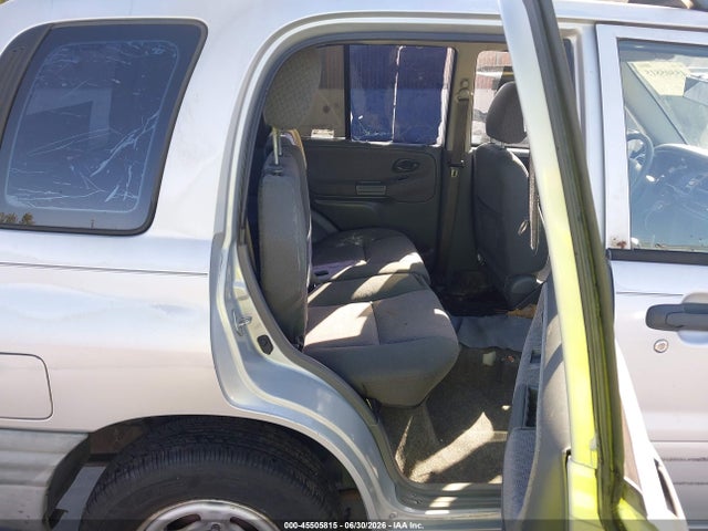 45505815 :رقم المزاد ، 2CNBE13C9X6920776 vin ، 1999 Chevrolet Tracker مزاد بيع