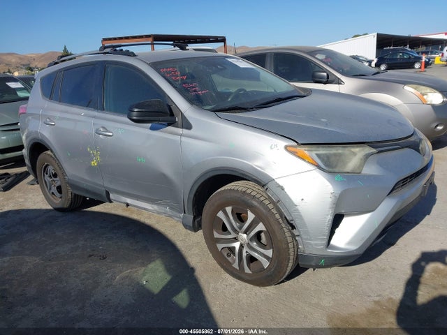 Toyota RAV4 LE 2018 JTMZFREV4JJ199774 main image