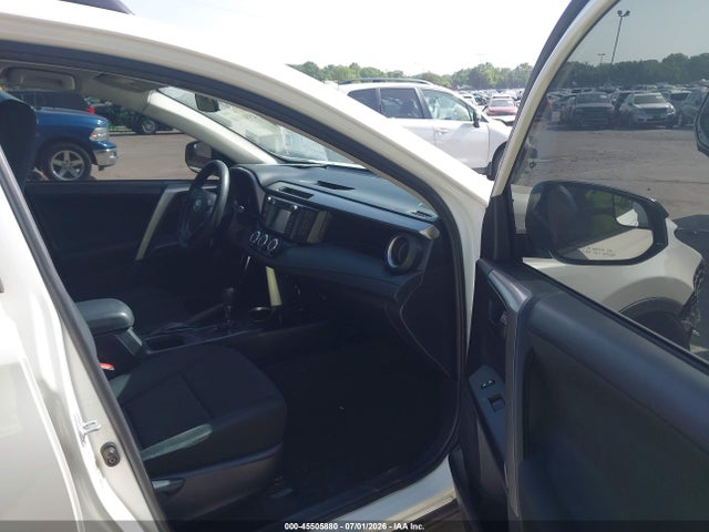 Aukcja sprzedaży 2018 Toyota Rav4 Le, vin: JTMZFREV9JJ727521, numer aukcji: 45505880