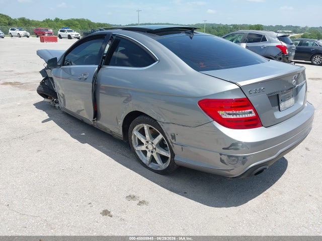 Aukcja sprzedaży 2015 Mercedes-benz C 250, vin: WDDGJ4HB1FG390881, numer aukcji: 45505945