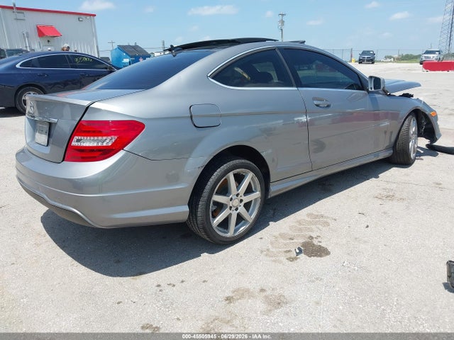 Aukcja sprzedaży 2015 Mercedes-benz C 250, vin: WDDGJ4HB1FG390881, numer aukcji: 45505945