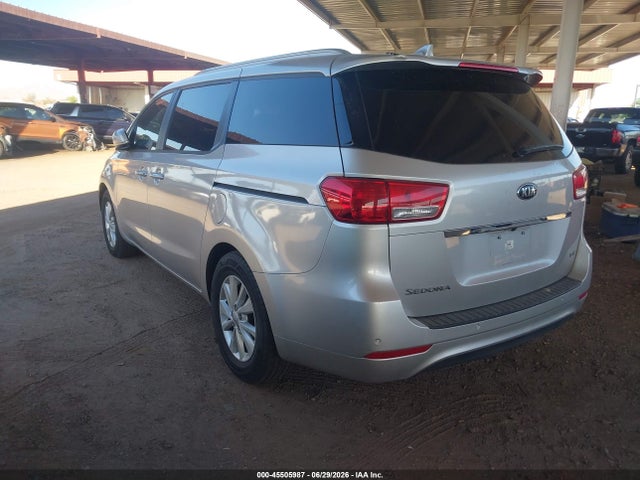 KIA SEDONA LX 2016 KNDMB5C19G6157594 Image 3