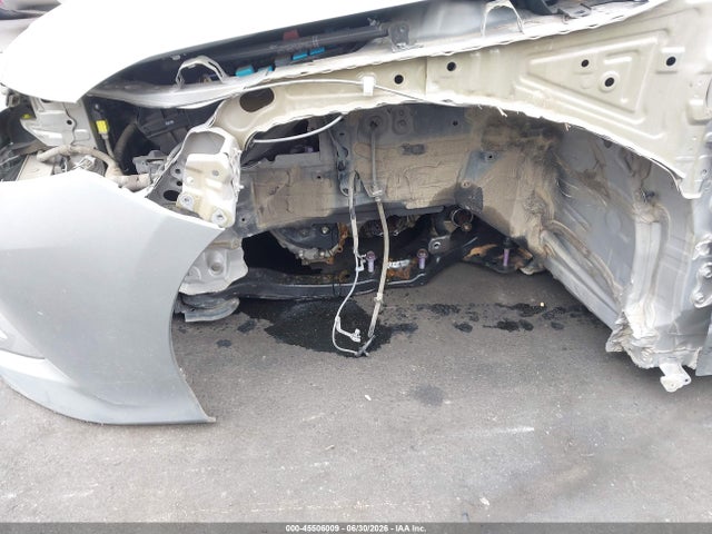 4T1B21HK3JU007562 Toyota Camry Hybrid Xle
