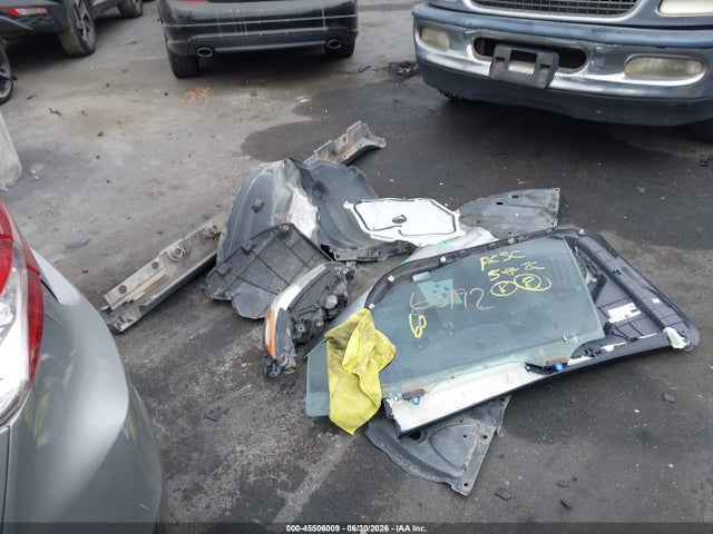 4T1B21HK3JU007562 Toyota Camry Hybrid Xle